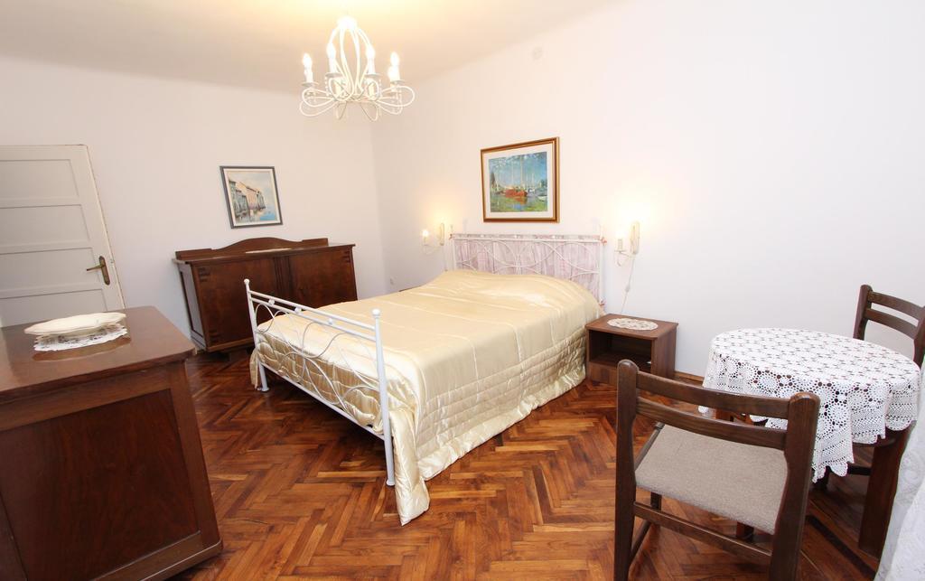 Guest House Aurora 로비니 외부 사진