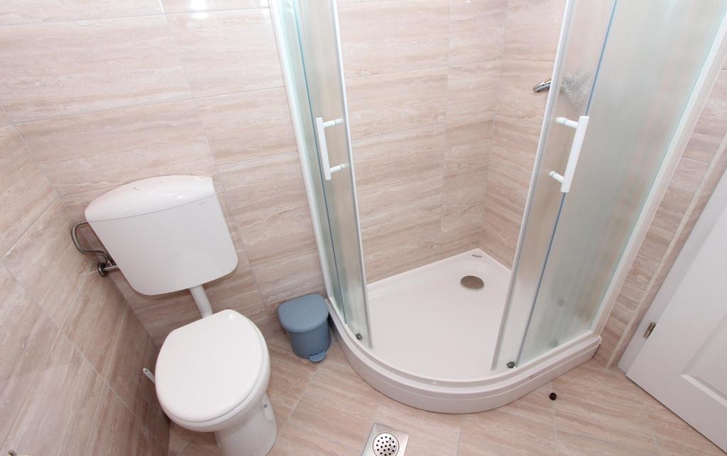 Guest House Aurora 로비니 외부 사진