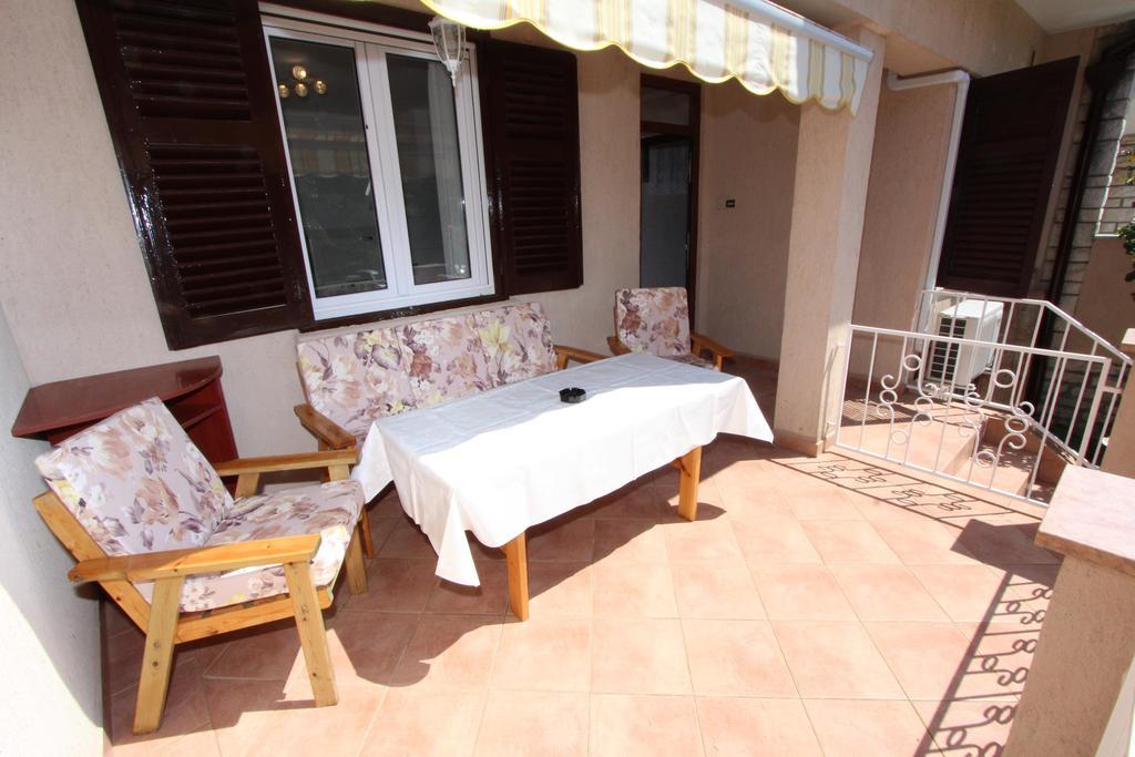 Guest House Aurora 로비니 외부 사진