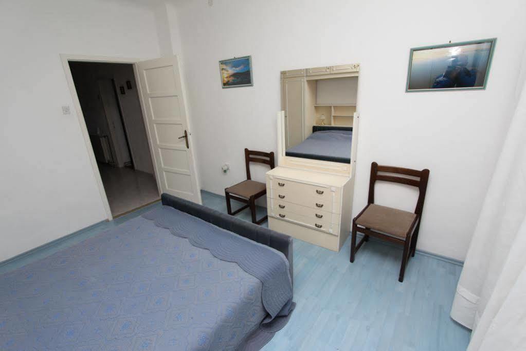 Guest House Aurora 로비니 외부 사진