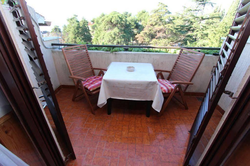 Guest House Aurora 로비니 외부 사진