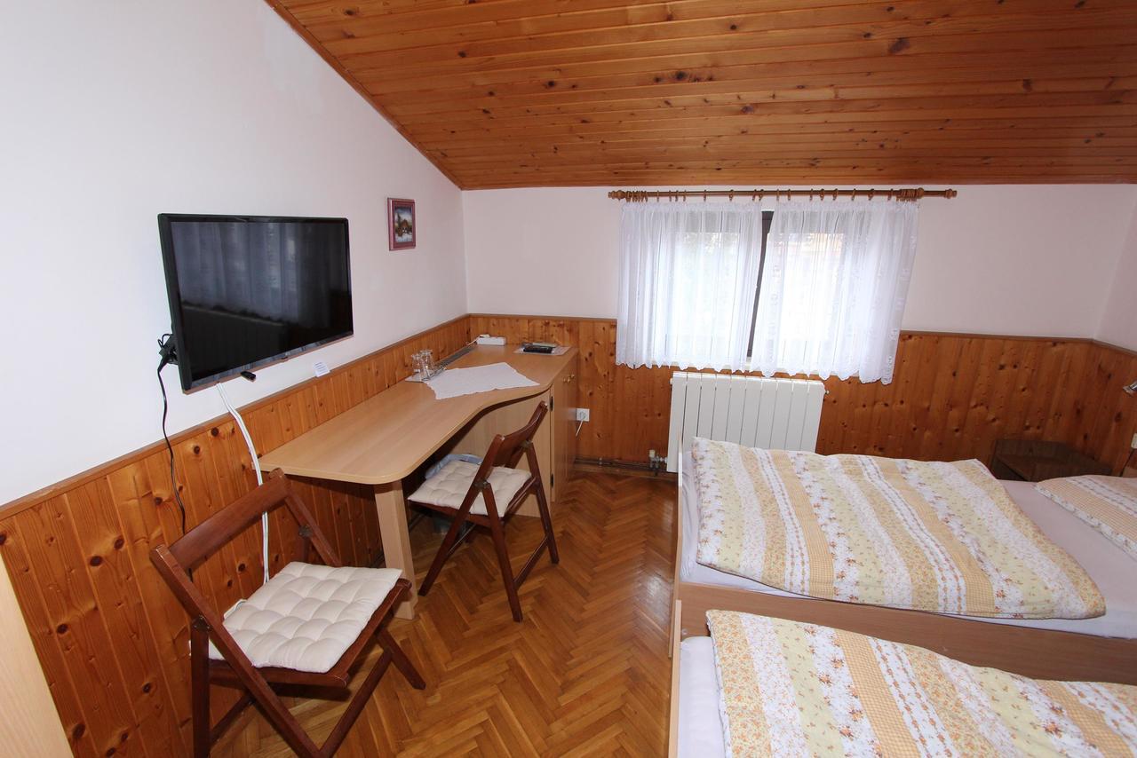 Guest House Aurora 로비니 외부 사진